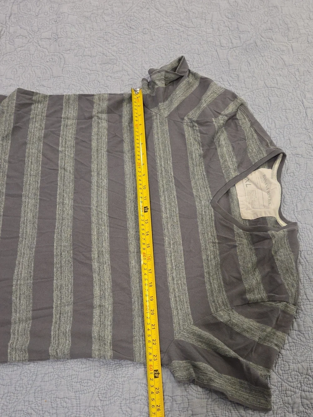 Banana Republic Gray  Striped Short Sleeve Tee Size XL!